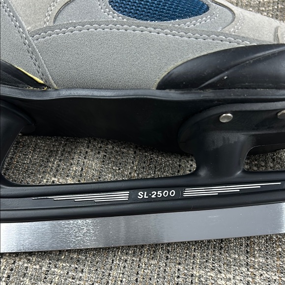 Ice Skates CCM Gray and Blue Alpine SL2500 NWOT - Picture 7 of 14